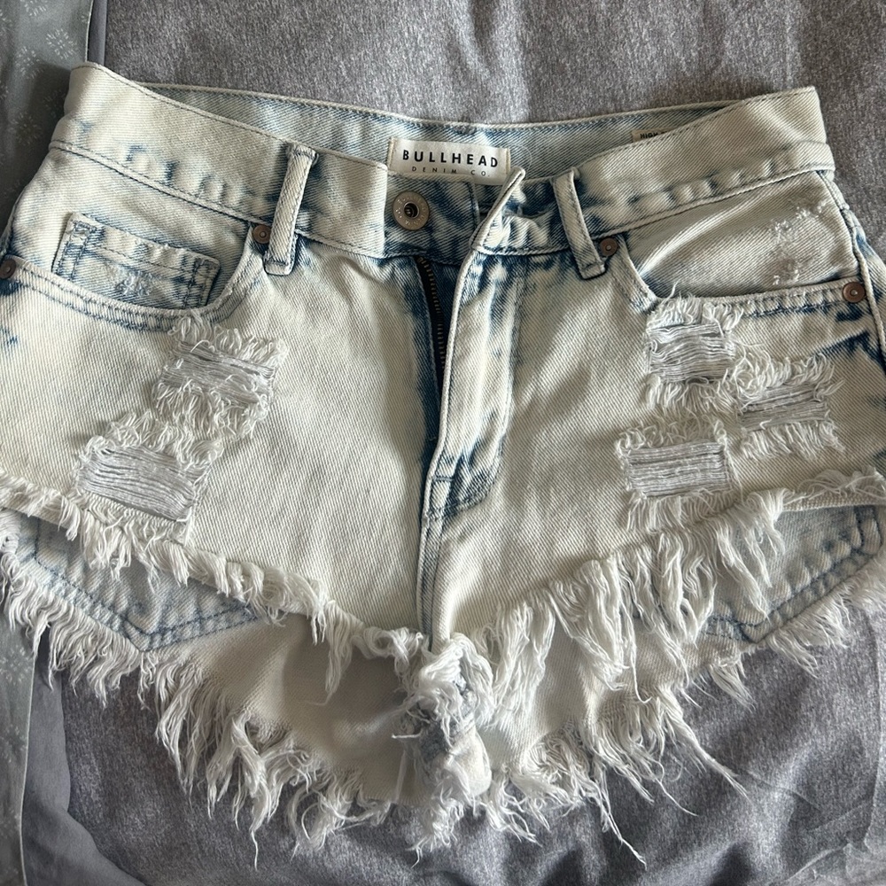 Bullhead Distressed Jean Shorts Size 3
